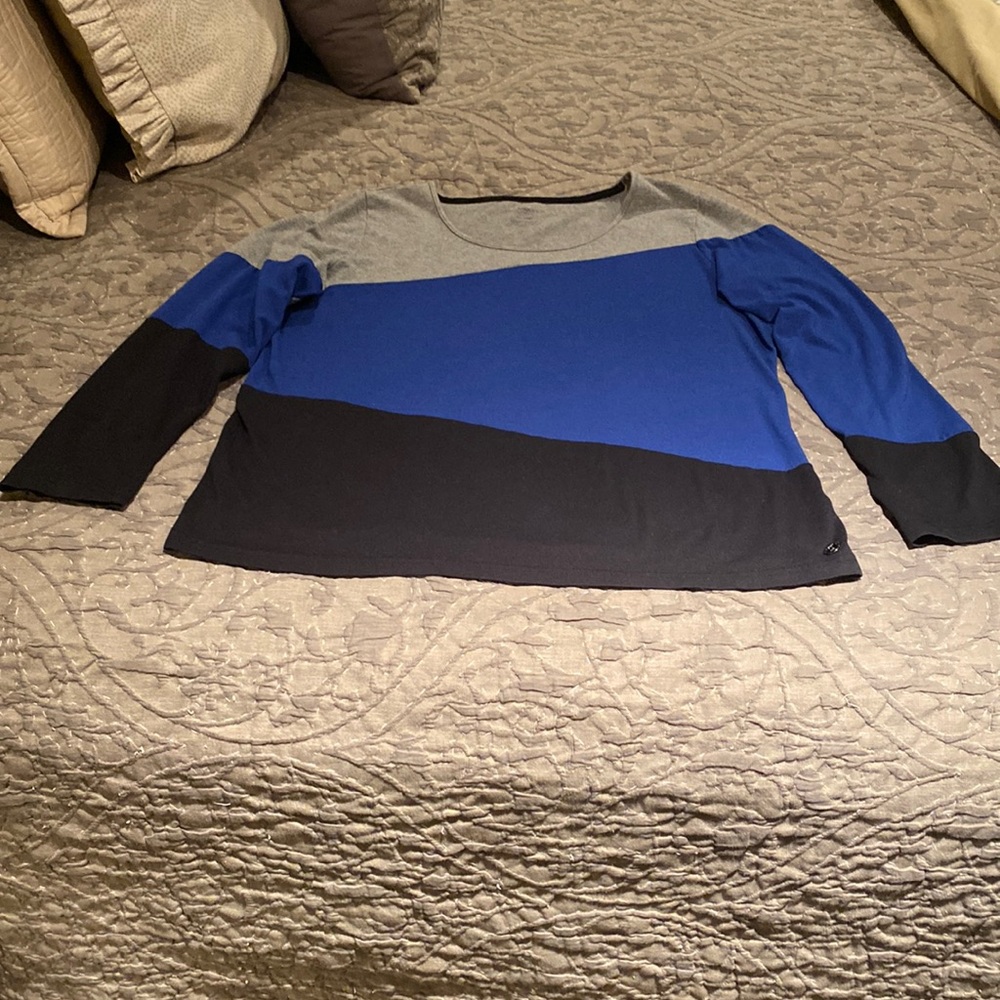 Liz Claiborne Active shirt. Multicolored-  Royal Blue Black and Gray.  Size XL